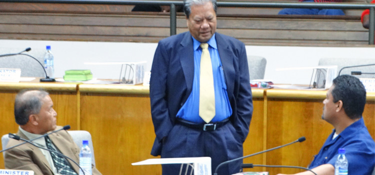 President Casten Nemra (right) and Minister David Kabua (left) chat with Foreign Minister Kessai Note after the motion of no confidence was introduced to Nitijela Monday morning. Photo: Isaac Marty. Nitijela Vote of No Confidence motion