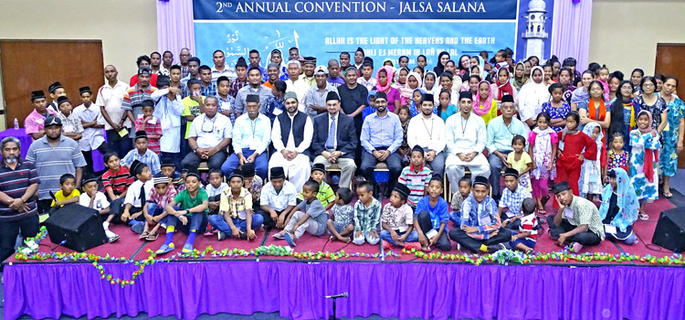 The attendees at the Ahmadiyya second annual Jalsa gathered for a group photo during the event at the ICC last weekend. Photo: Hilary Hosia. Ahmadiyya holds 2nd Jalsa