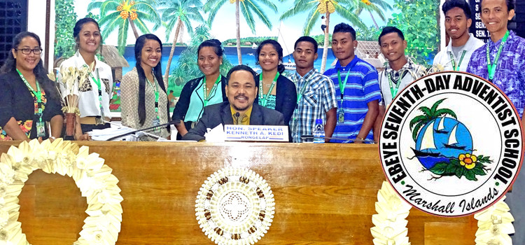 Ebeye students get “red carpet” treatment