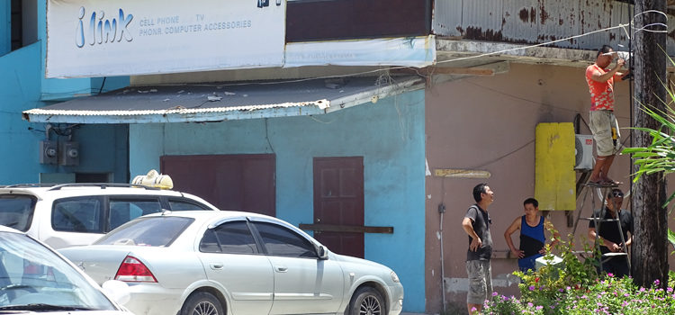 Following a murder Tuesday, iLink store in Uliga was locked down and the company put in new security measures. Photo: Hilary Hosia. Murder in Uliga