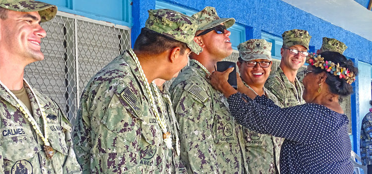 Rita Elementary School parents, teachers and students warmly recognized the visiting US Navy Seabees team for work around the campus. Photo: Kelly Lorennij. Rita likes US Seabees