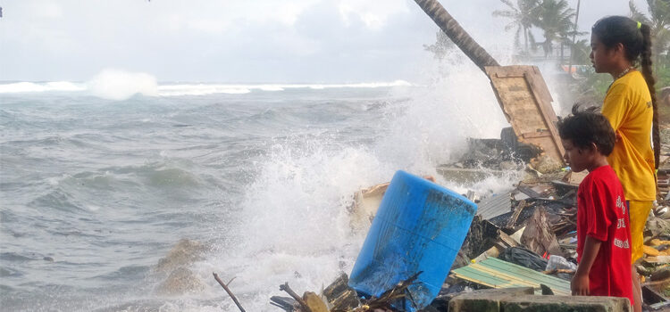 Big waves drive ocean flooding