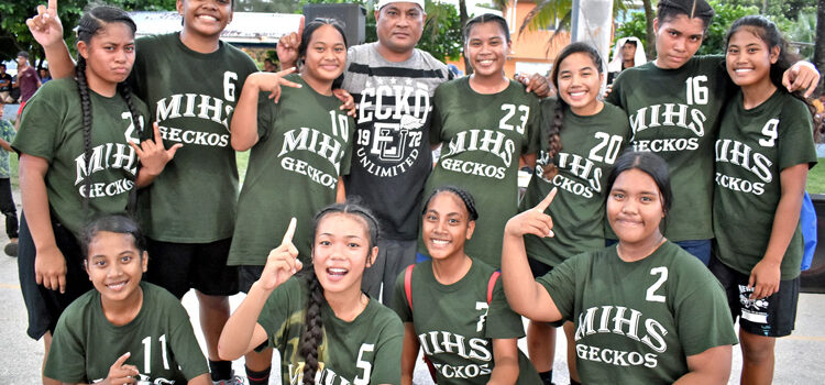 MIHS dethrones basketball powerhouse