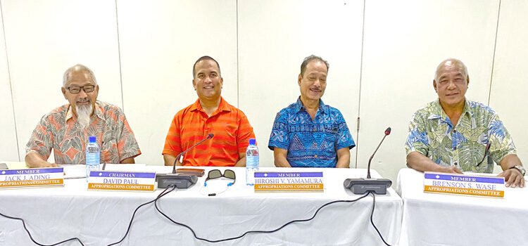 Nitijela, Cabinet in holiday dustup