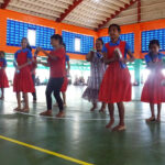Students from Rita Elementary School celebrated the opening of the Marshall Islands High School gym with a song and dance performance. Photo: Wilmer Joel.