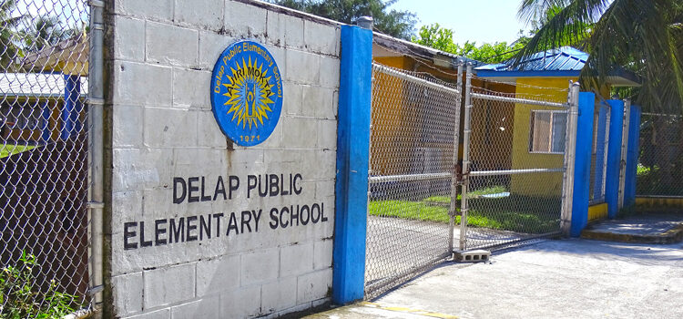 No school today at DES