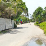 The oceanside road in the Demon Town area of Majuro. Photo: Wilmer Joel.