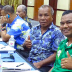 Kwajalein Councilman Telmong Kabul, right, with Lae Executie Councilman Koboj Langrine at the Marshall Islands Mayors Association meeting with the Japan government team. Photo: Hilary Hosia.