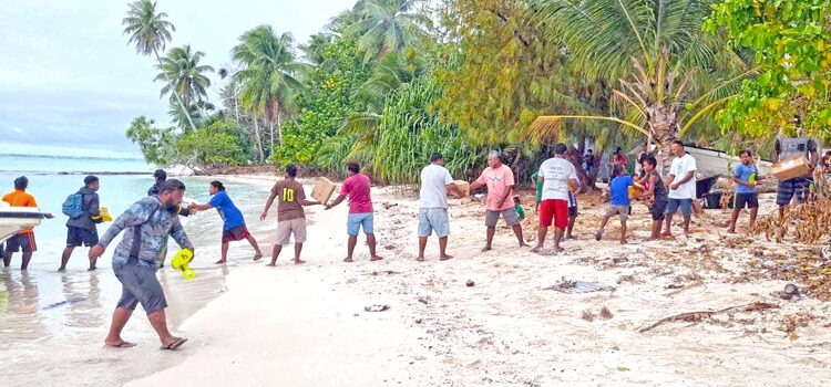 Arno blasted by waves