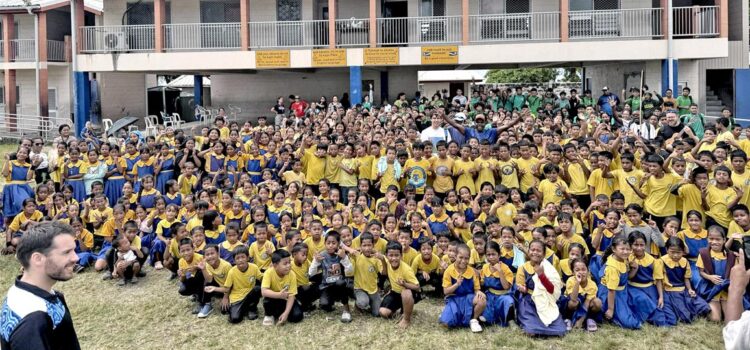 Oz band delights students